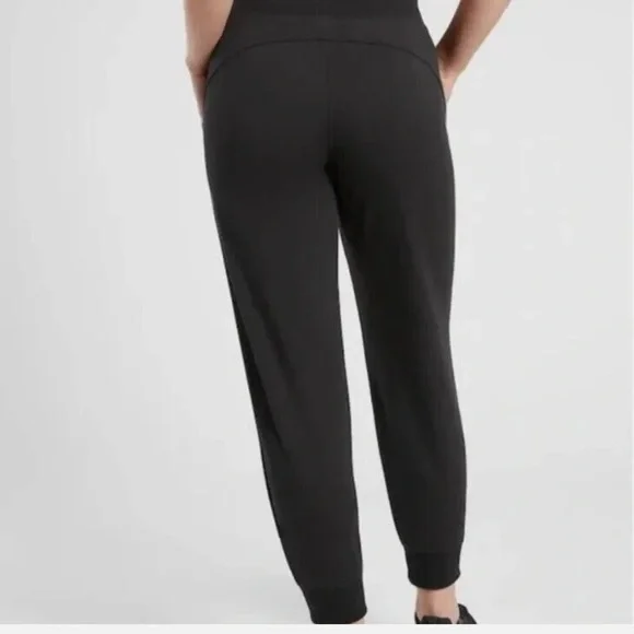Athleta triumph black jogger size small - Picture 6 of 9